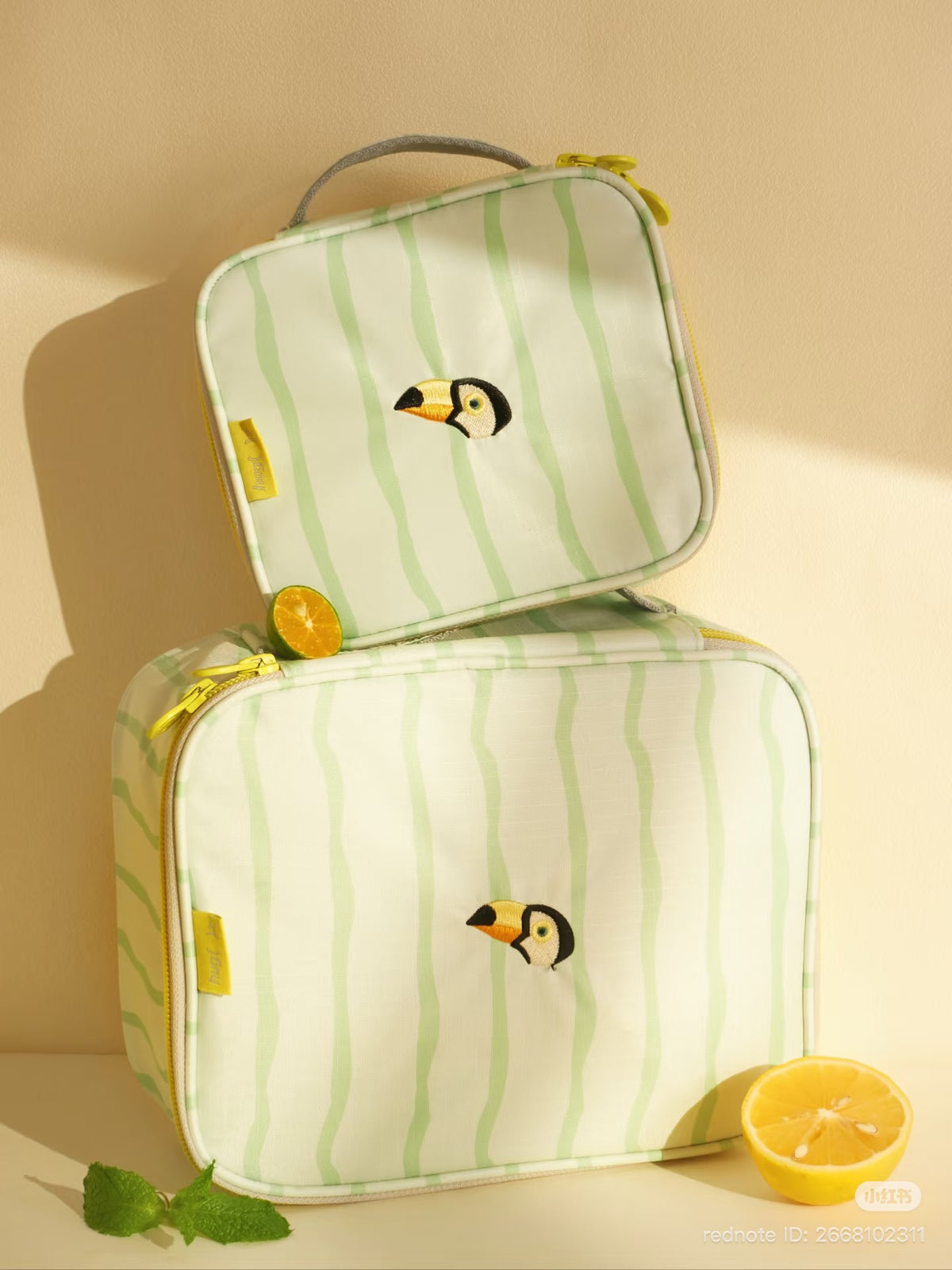 Mint Mambo Multipurpose Lunch Bag - 23 x 18 x 10 cm